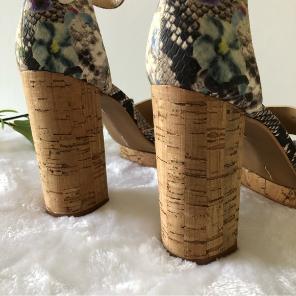 Vince Camuto Ciestie Platform Sandal, Size 6.5 - Picture 2 of 13